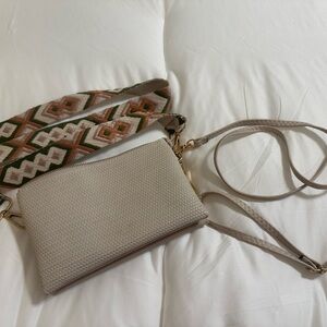 Chic Beige Crossbody Bag with Geometric Strap